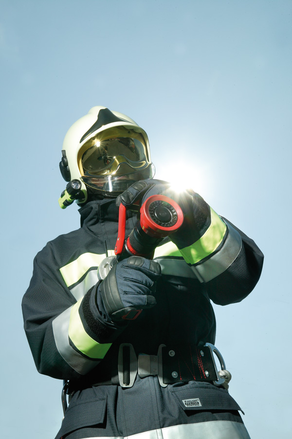 Kofler-Fahrzeugbau-Feuerwehr-Armaturen